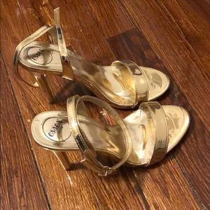 Gold Strappy Sandal Size 37